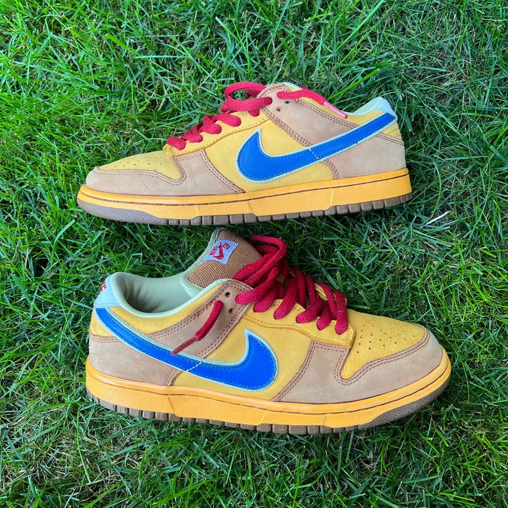 New Castle brown Ale Nike SB Men’s size 8.5
Shoes are 100% Authentic